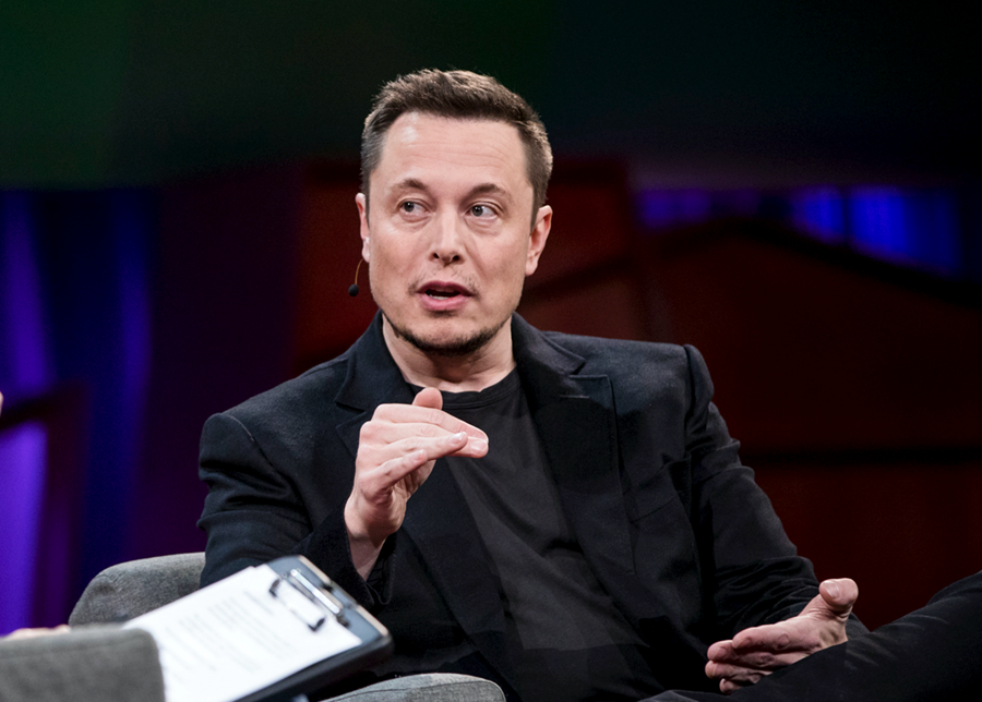 Bitcoin cai 6% após Elon Musk anunciar que Tesla vai suspender venda de carros com a criptomoeda