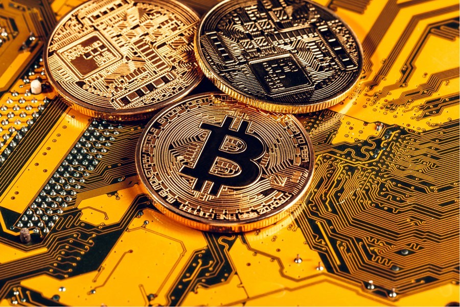 Bitcoin cai mais de 10% e perde os US$ 32 mil com regulação e resgate de ataque hacker no radar