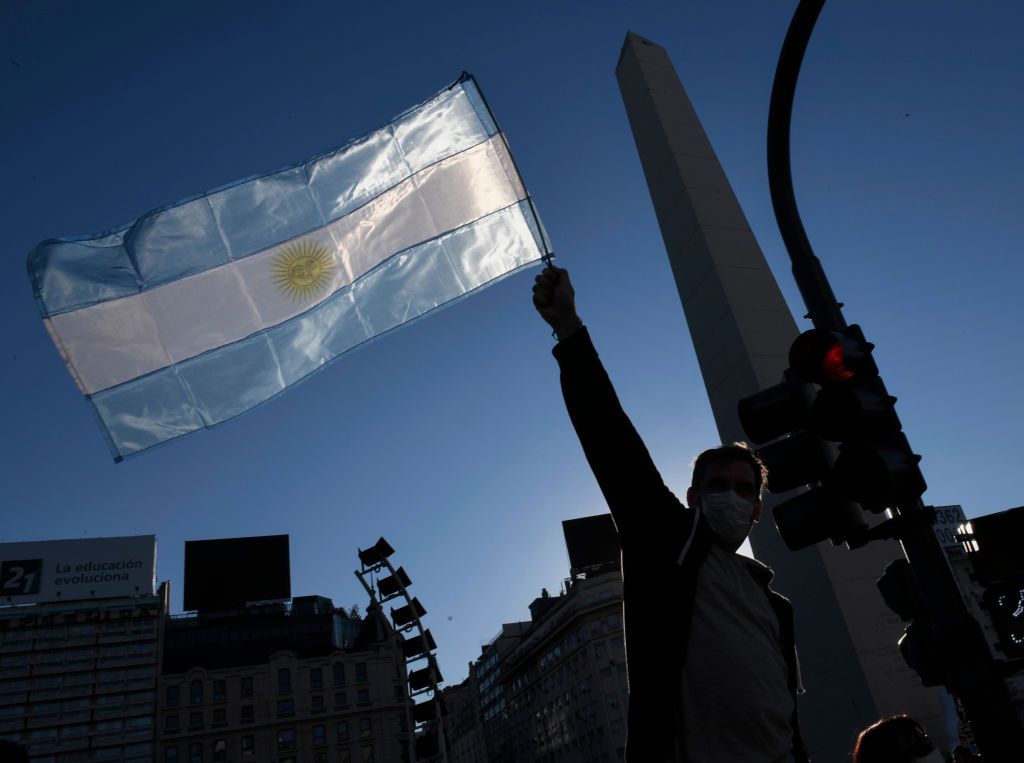 “Trabalhamos com Argentina extensão do programa de auxílio”, diz diretor do FMI