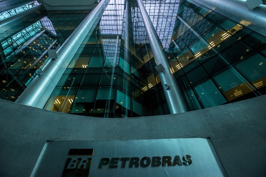 Petrobras aprova pagamento total de R$ 31,6 bilhões, R$ 2,42 por ação, em dividendos; saiba como aproveitar