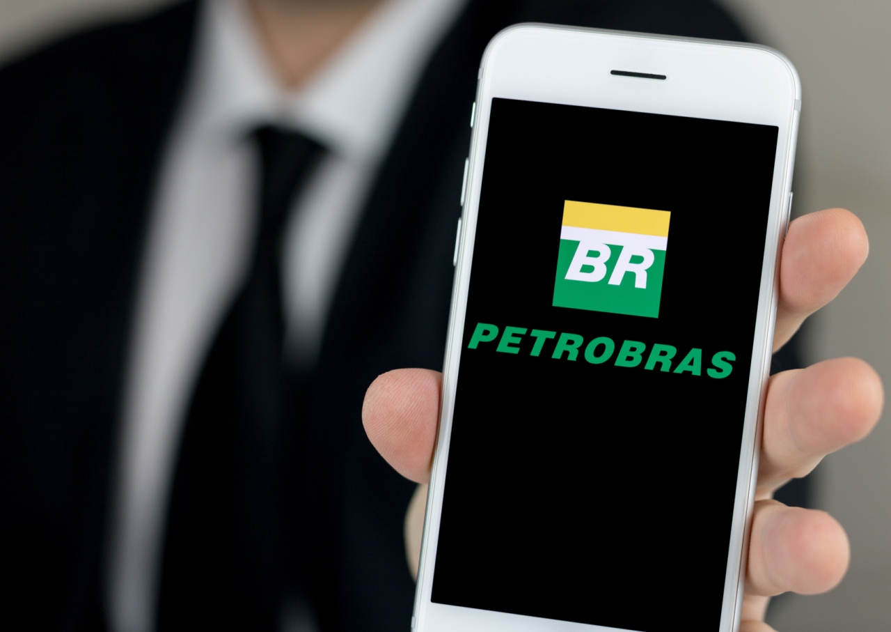 Petrobras faz as pazes com acionistas com altos dividendos, ações saltam até 10%, bancos sobem projeções e apontam: mais está por vir